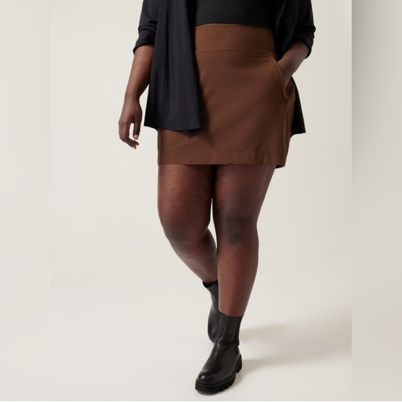 Plus Size Athleta Brooklyn Mid Rise Skort‎ 16" Brown Sporty Athleisure Size 26 - Picture 1 of 7
